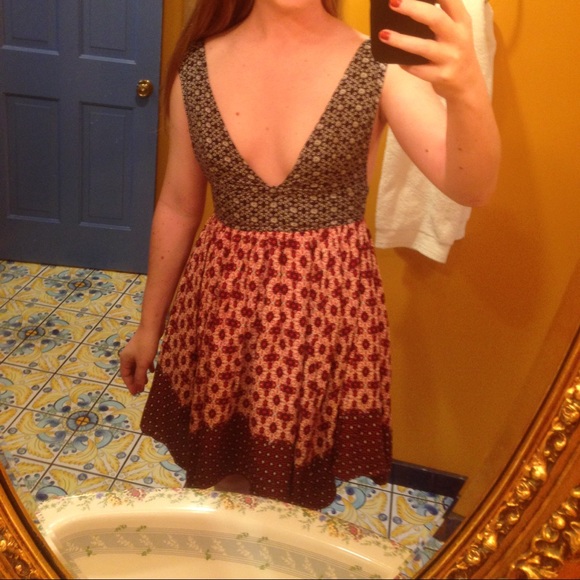 Lulus Navy Blue and Red Floral Print Dress NWT - Picture 4 of 10